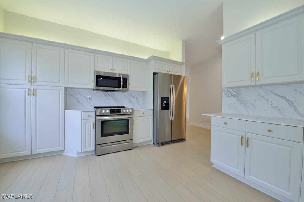 Primary Photo - 20130 Seagrove St