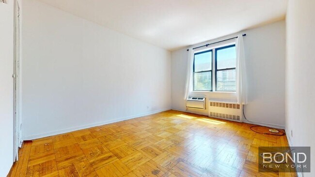 Foto del edificio - 219 East 76 Street