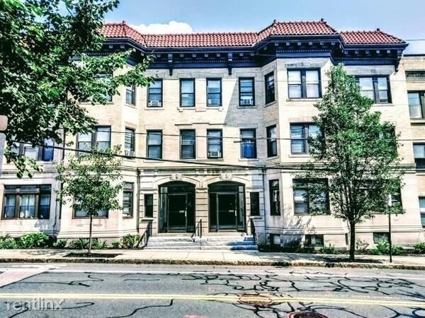 Primary Photo - 229 St Paul St