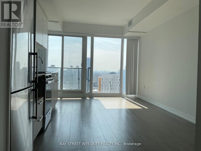 Building Photo - 251 Jarvis St