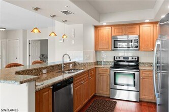 Building Photo - 13962 Southampton Dr