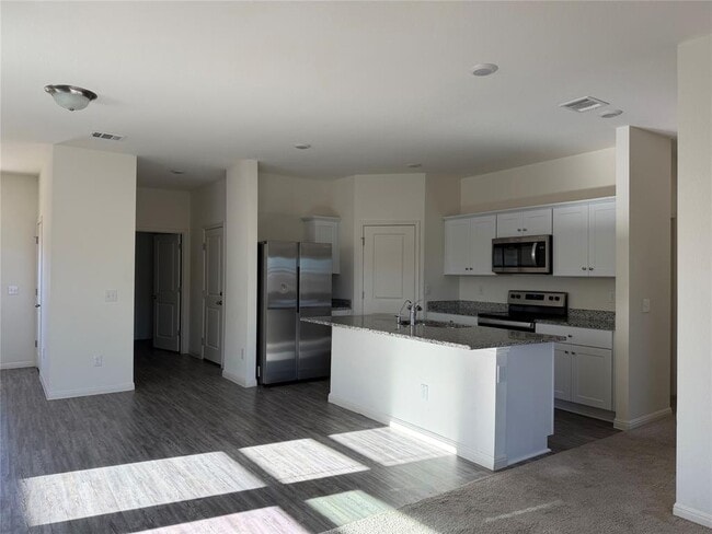 Foto del edificio - 14209 George Mason Ave