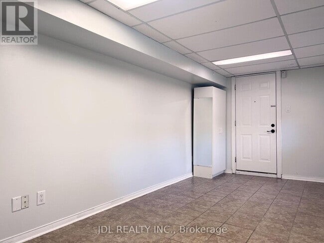 Building Photo - 1 Shadberry Dr