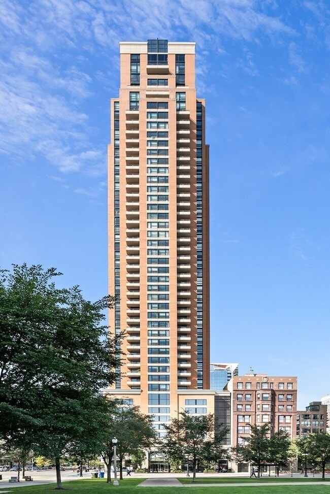 Building Photo - 1160 S Michigan Ave