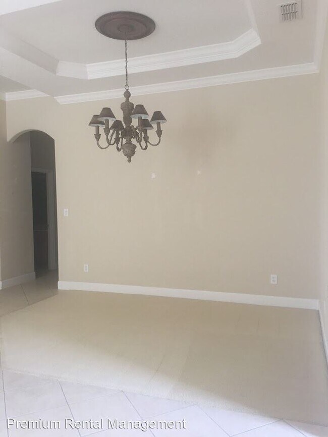 Foto del edificio - 4 br, 3 bath House - 1924 Amaryllis Circle...