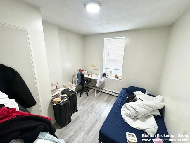 Building Photo - 73 Hammond St