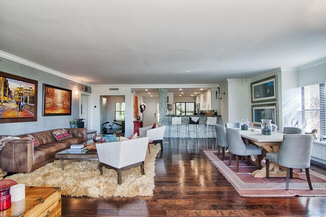 Building Photo - 2735 Polo Island Dr