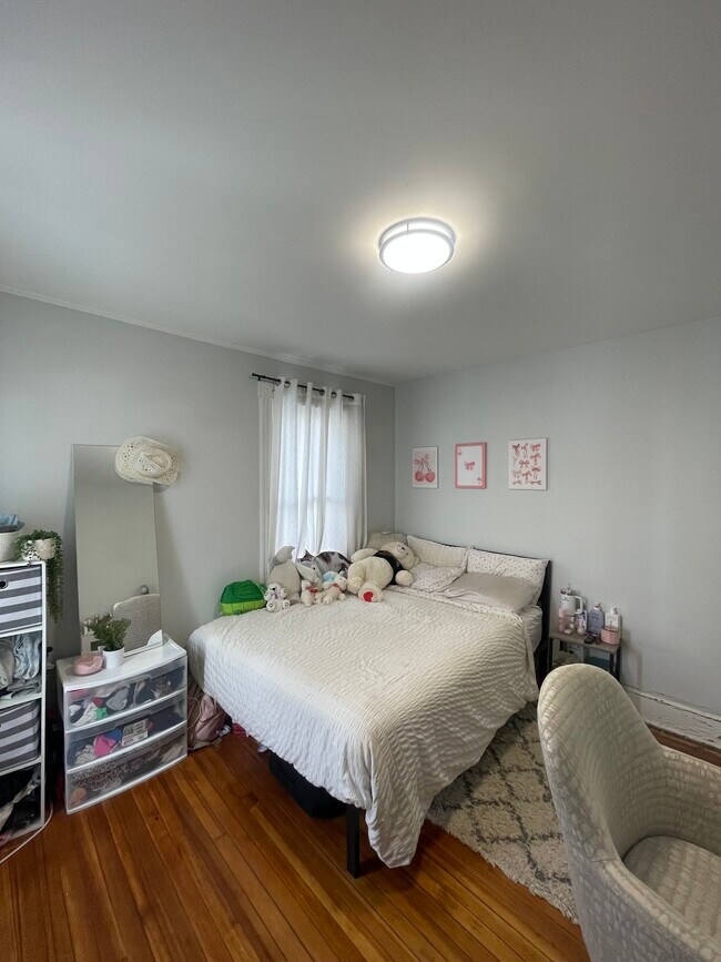 Foto del edificio - 451 New Park Ave