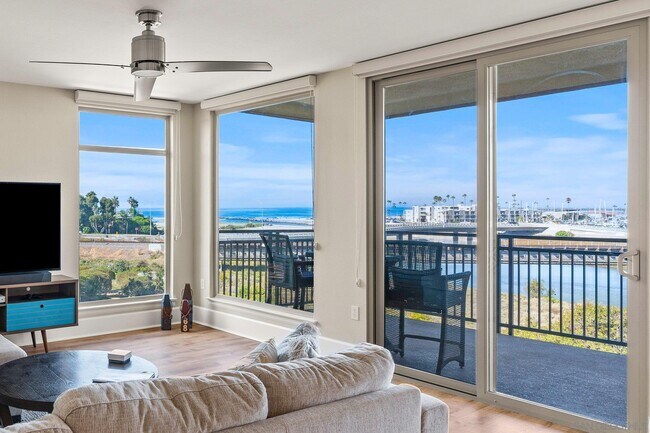 Building Photo - 1019 Costa Pacifica Way