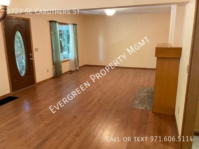 Foto del edificio - Upgraded 3BR x 2Bth, Beautifully Spacious ...