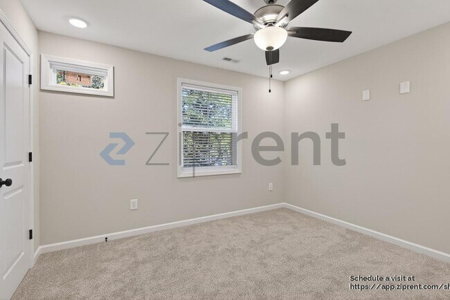 Foto del edificio - 1511 Fort Bragg Rd