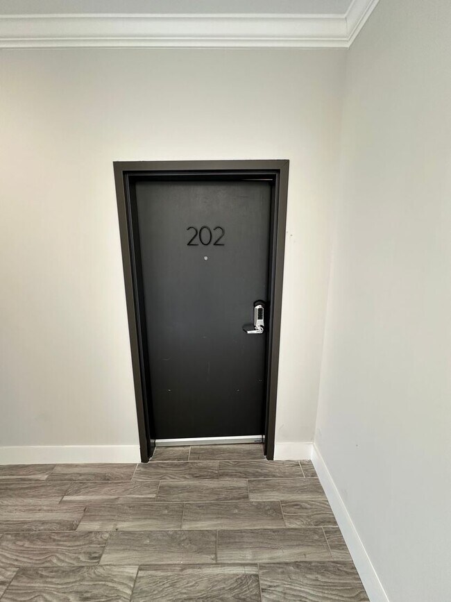 Foto del edificio - Beautiful Fully Furnished 1 Bed 1 Bath in ...