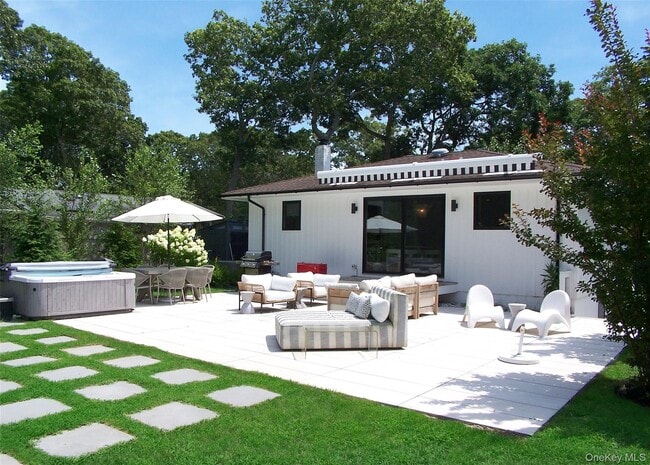 Building Photo - 47 School St