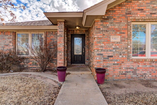 Foto del edificio - Gorgeous Home in Cooper District!!