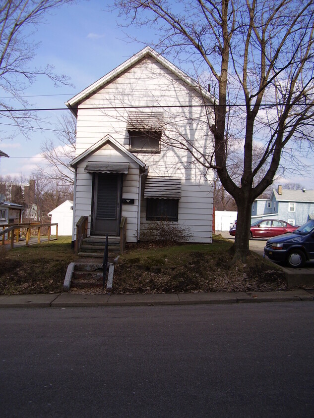 Building Photo - 47 S 1st St