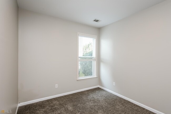Building Photo - 5700 River Ridge Ln