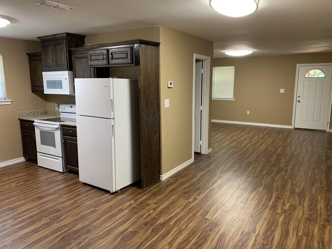 Building Photo - 10588 State Hwy 64