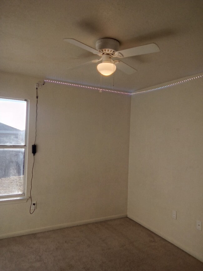 Building Photo - 1611 Powder Riv