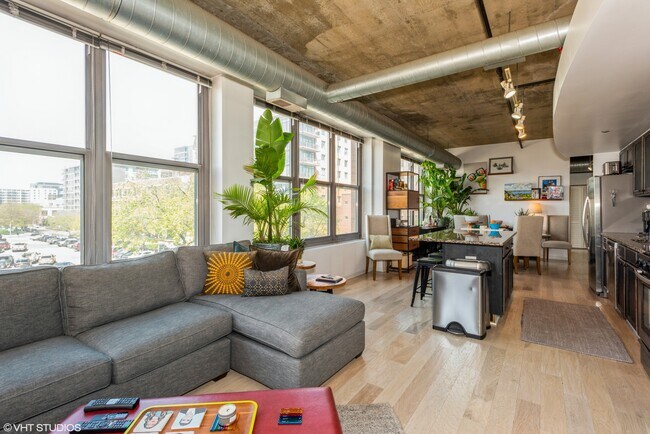 Foto del edificio - 933 W Van Buren St