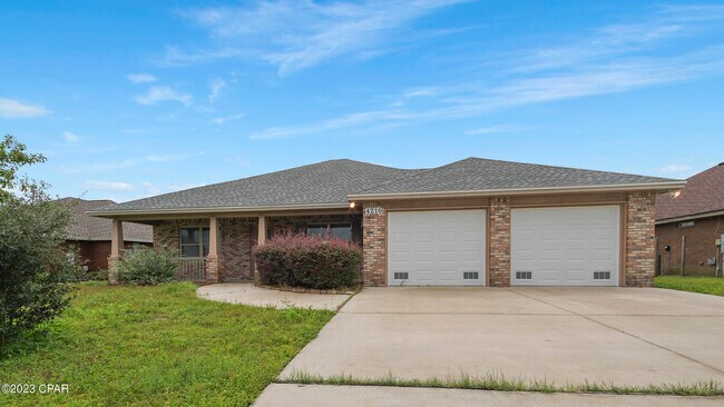 Foto del edificio - 4210 Florence Tolsma Way