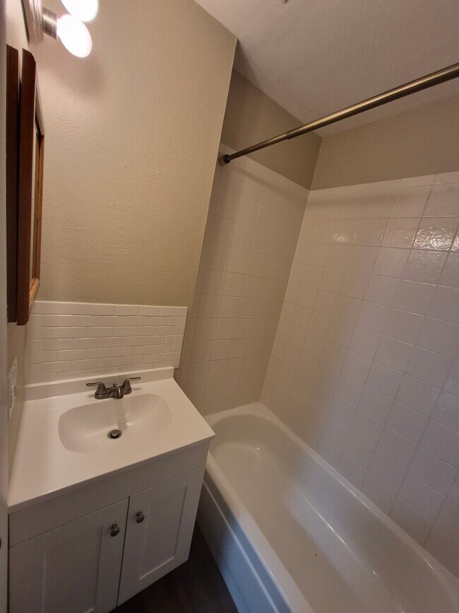 Foto del edificio - 3005 E Fountain Blvd