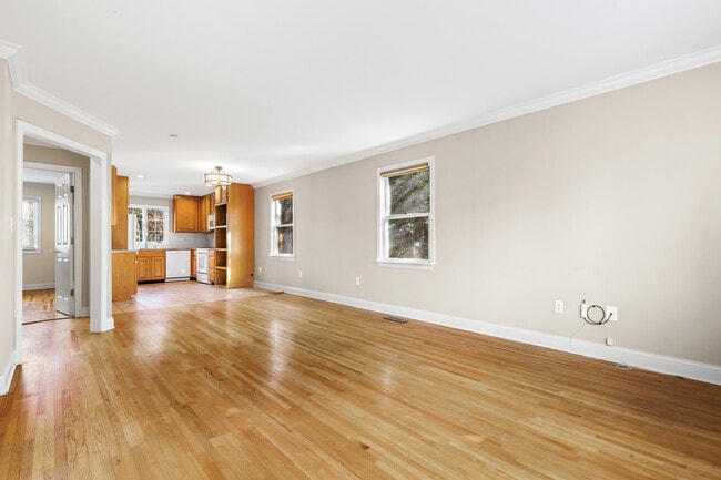 Photo - 2 Goldwin St Apartment