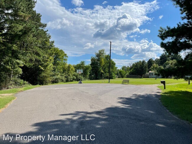 Building Photo - 3 br, 2 bath House - 355 Nesbitt Road