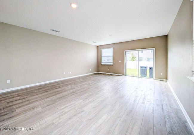 Foto del edificio - 9868 Fiddleback Ln