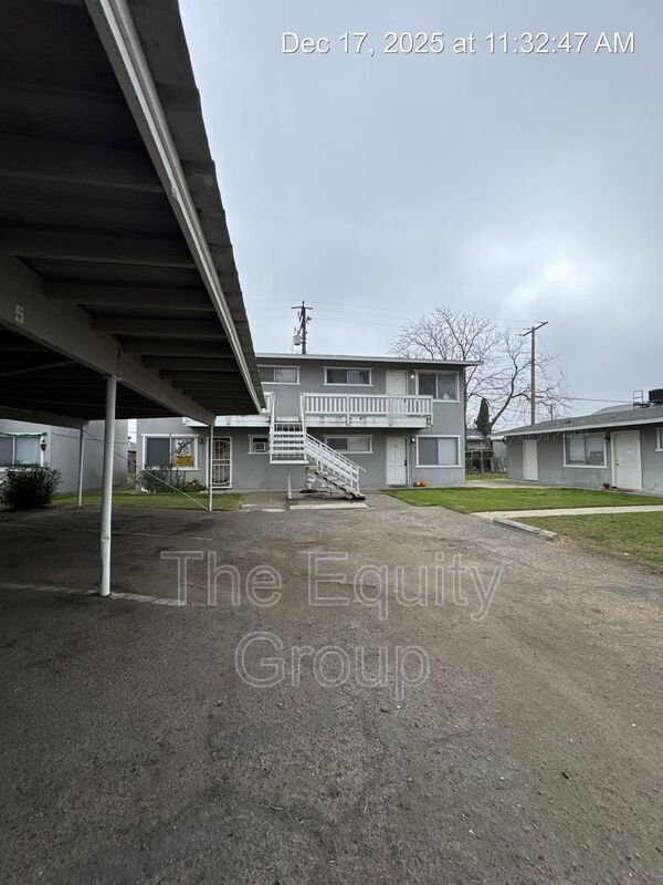 Building Photo - 311 E Elm St