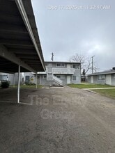 Building Photo - 311 E Elm St