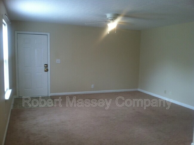 Building Photo - 7907 Canonero Way