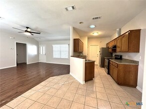 Building Photo - 2038 Bentwood Dr