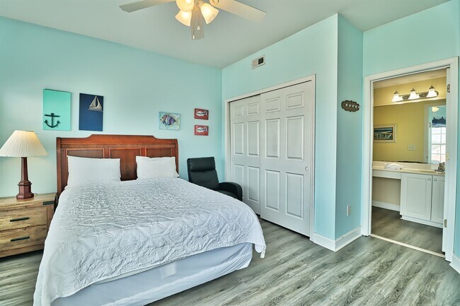 Foto del edificio - 3401 N Ocean Blvd
