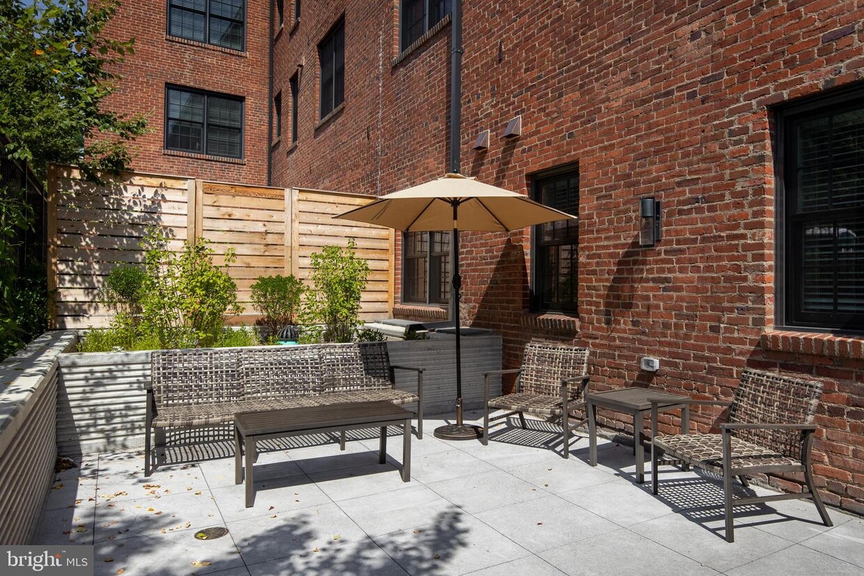 Primary Photo - 1813 35th St NW