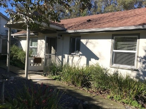 Building Photo - 4809 Grange Rd