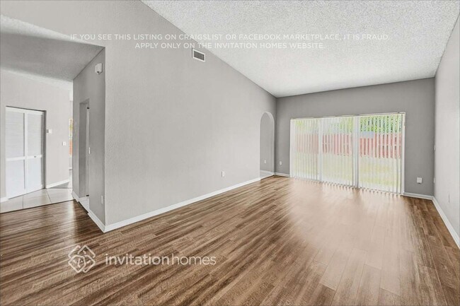 Foto del edificio - 9191 SW 212th Terrace