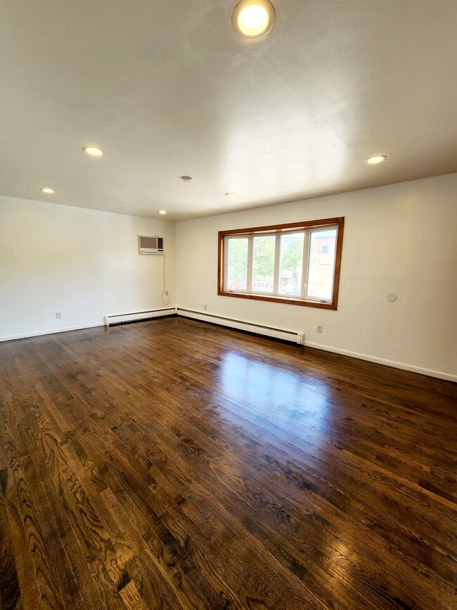 Living Room - 55 Dell Glen Ave