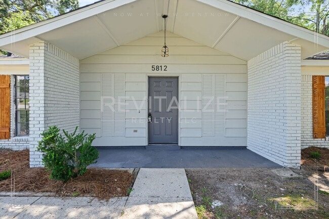 Building Photo - 5812 Hanging Moss Ct
