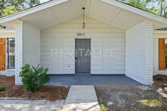 Foto del edificio - 5812 Hanging Moss Ct