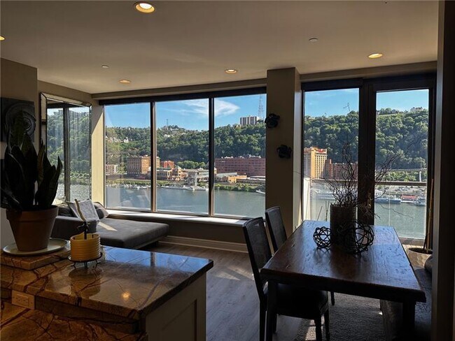 Foto del edificio - 151 Fort Pitt Blvd