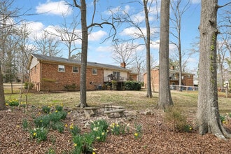 Building Photo - 5110 Pine Trail Dr