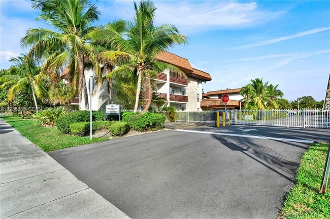 Building Photo - 7477 SW 82nd St