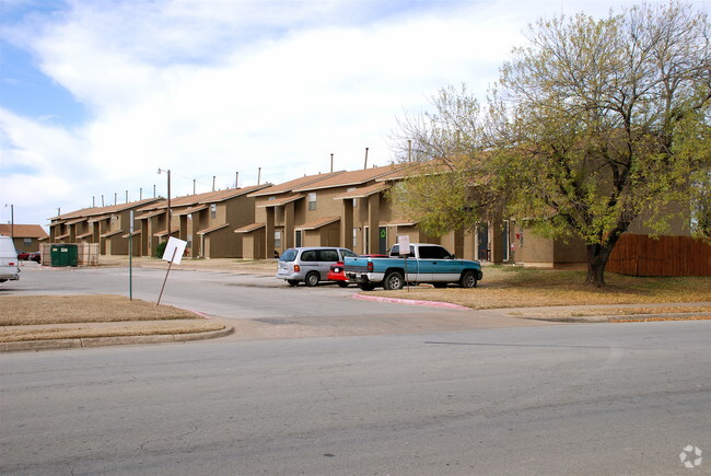 Building Photo - Peppertree Acres Apartments