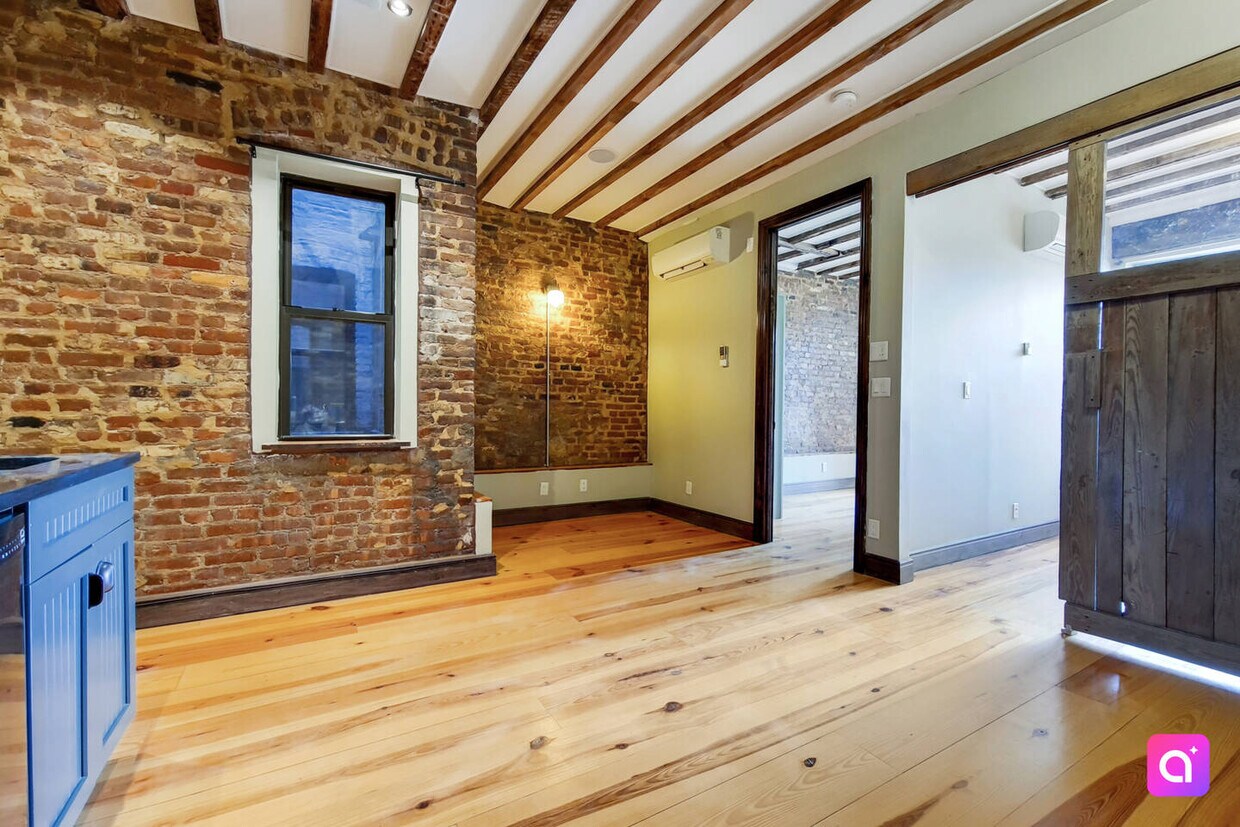 Primary Photo - 1467 Bedford Ave