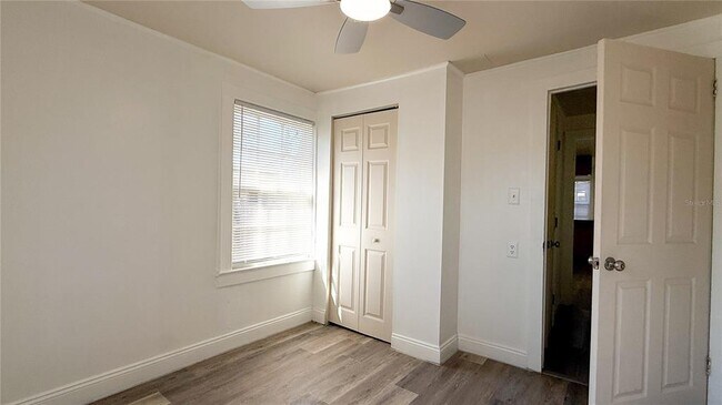 Foto del edificio - 1909 S Lincoln Ave