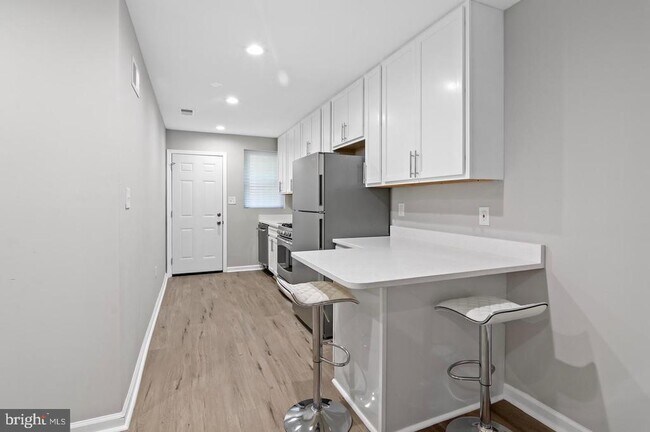 Foto del edificio - 1346 N Carey St