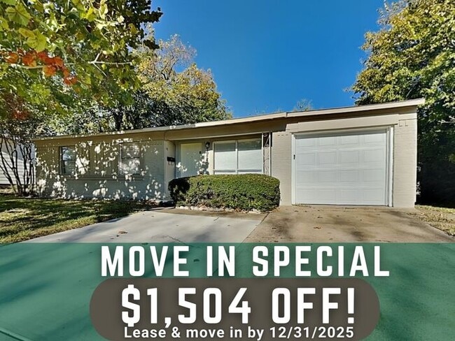 Building Photo - 2925 Caribbean Dr