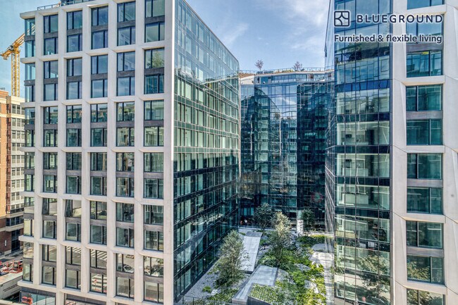 Foto del edificio - 28 K St SE