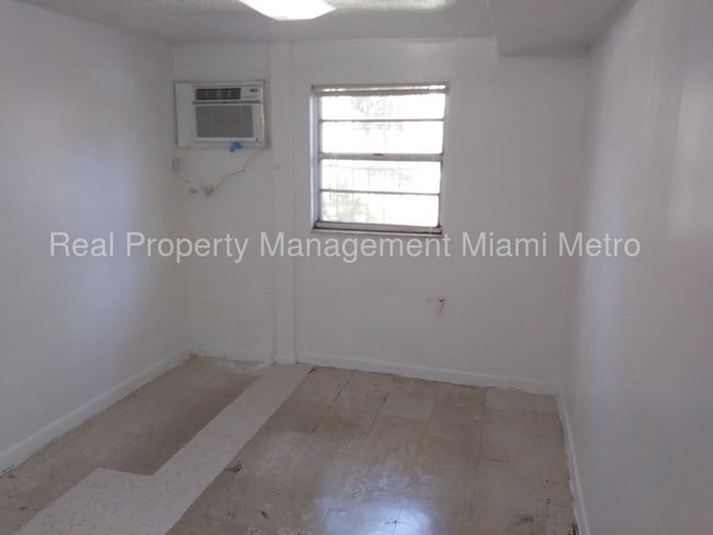Building Photo - 119 NW 29th St