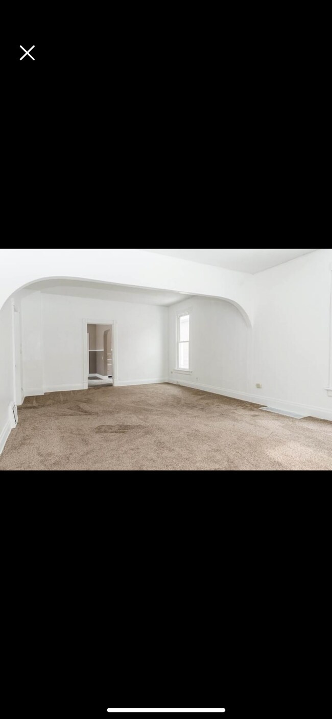 Building Photo - 107 Randall Ave